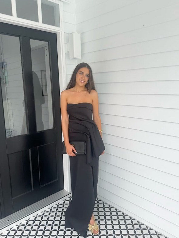 Tohja November Gown in Black